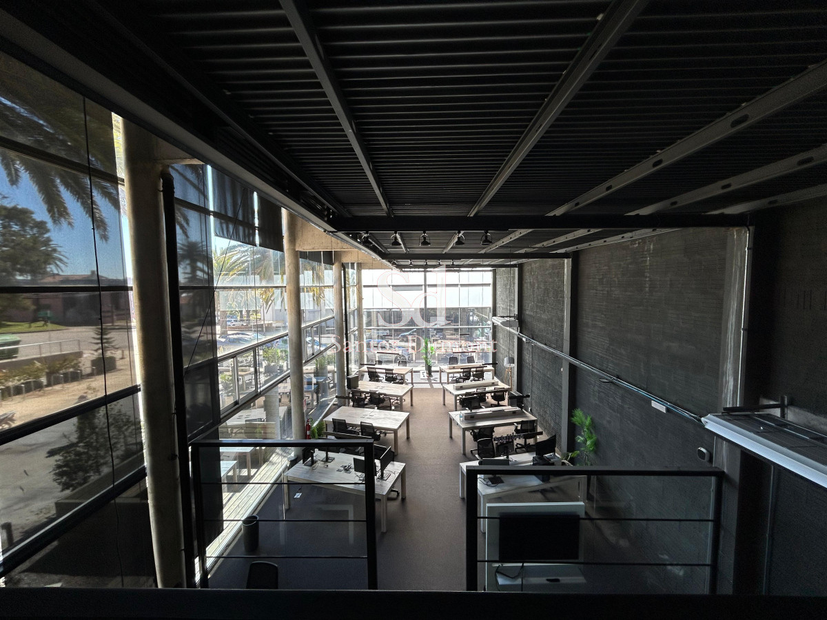 Local Comercial ID.25419 - AMPLIO LOCAL EN ZONA PUERTO, PENÍNSULA