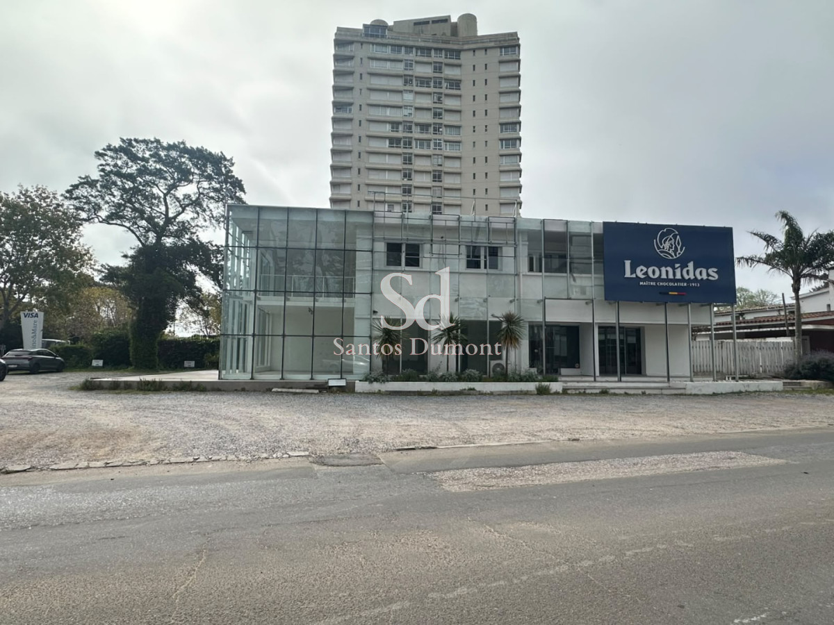 Local Comercial ID.25902 - EN VENTA - Con Excelente Renta, Locales en Punta del Este.