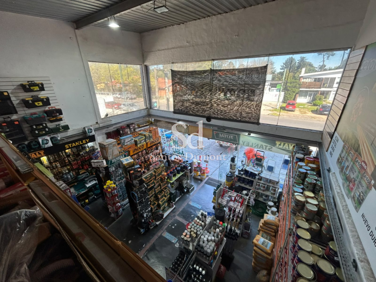 Local Comercial ID.25867 - LOCAL EN VENTA - Con Renta, sobre Av. Chiossi, Maldonado, Punta del Este