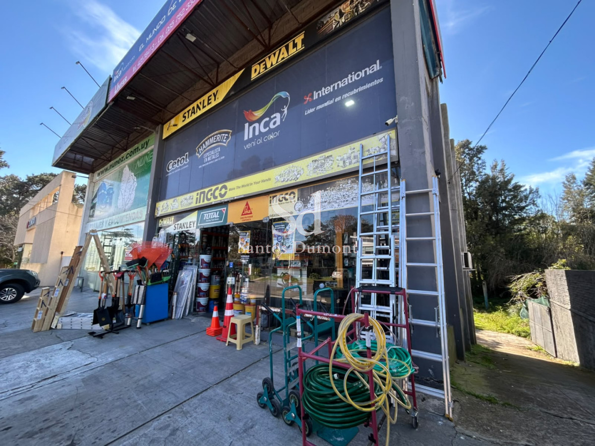Local Comercial ID.25867 - LOCAL EN VENTA - Con Renta, sobre Av. Chiossi, Maldonado, Punta del Este