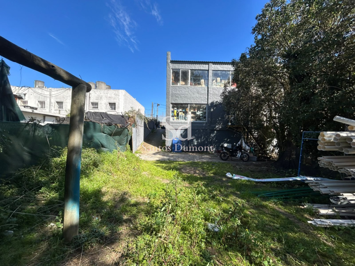 Local Comercial ID.25867 - LOCAL EN VENTA - Con Renta, sobre Av. Chiossi, Maldonado, Punta del Este