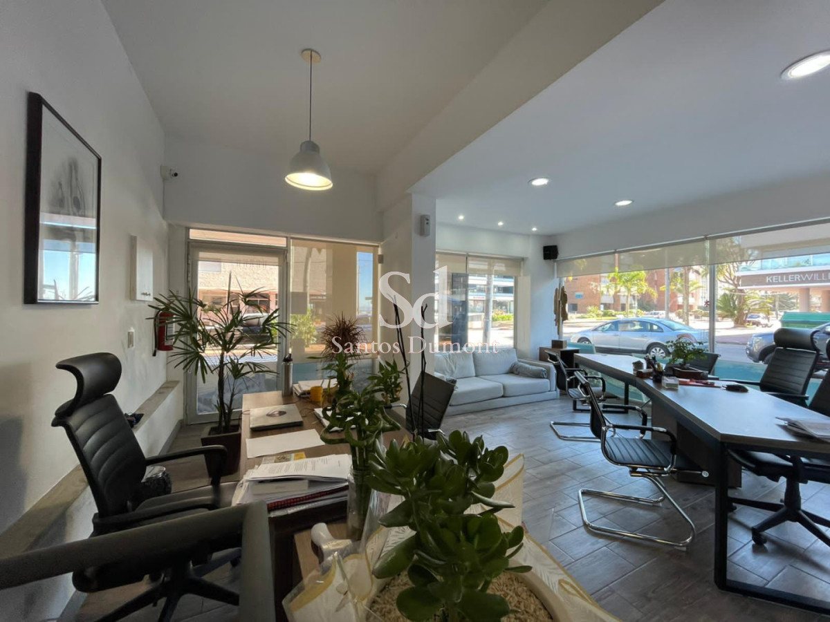 Local Comercial ID.25778 - Local en Alquiler Gorlero, Punta del Este
