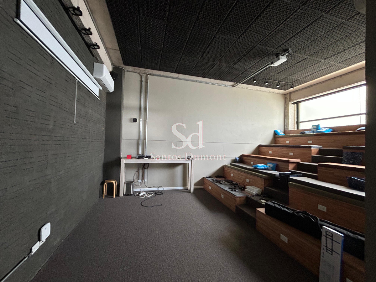 Local Comercial ID.25419 - AMPLIO LOCAL EN ZONA PUERTO, PENÍNSULA