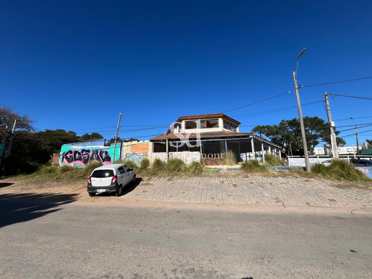 Local Comercial ID.13180 - LOCAL EN VENTA - EXCELENTE UBICACION