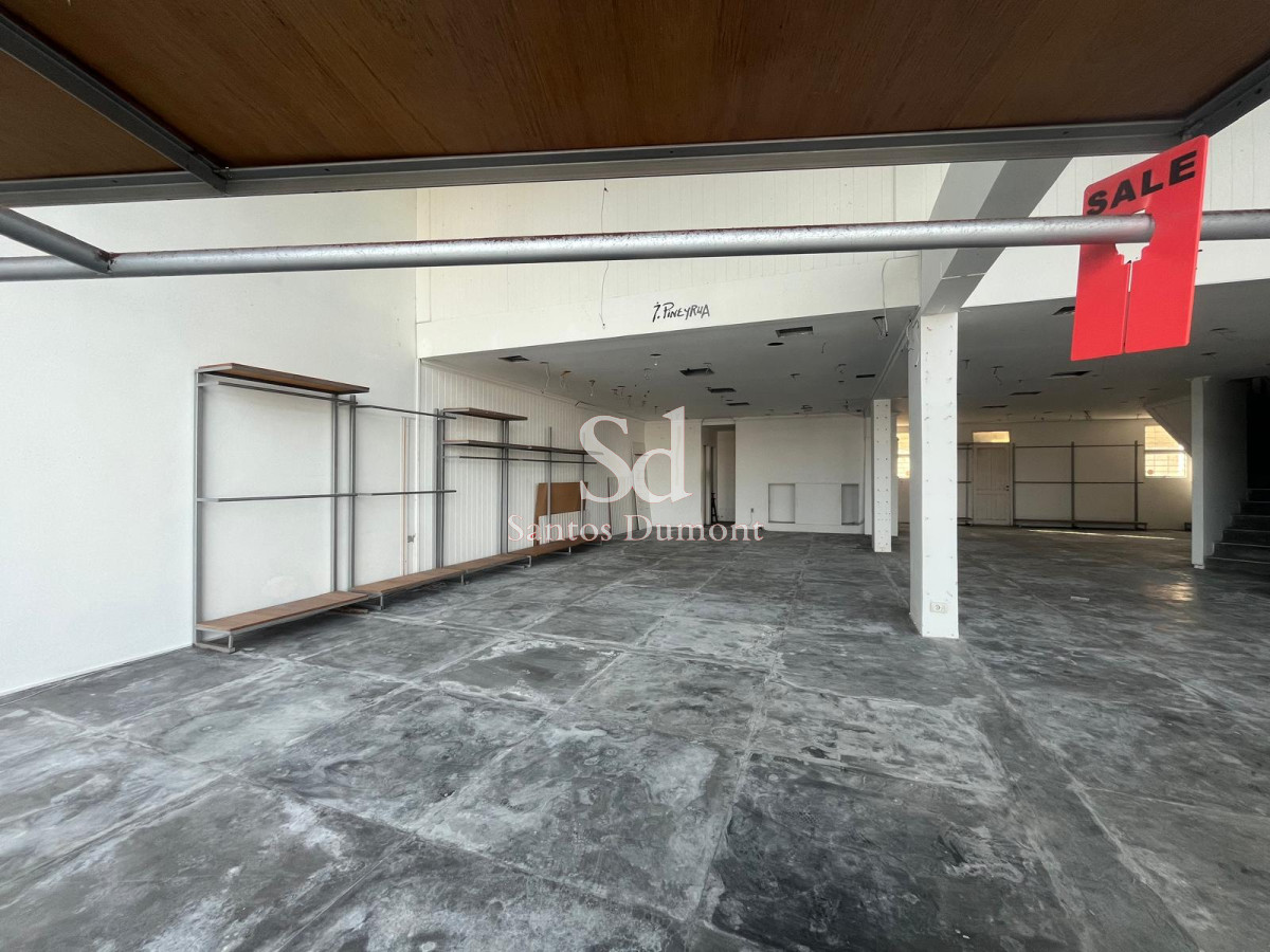 Local Comercial ID.13159 - Espectacular galería sobre ruta 10 - La Barra