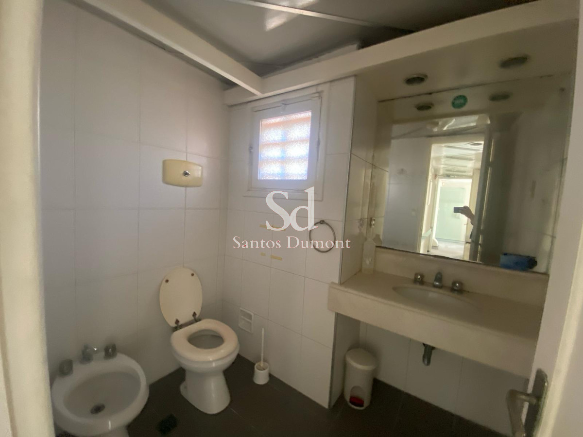 Local Comercial ID.23771 - Local en Punta del Este, Península
