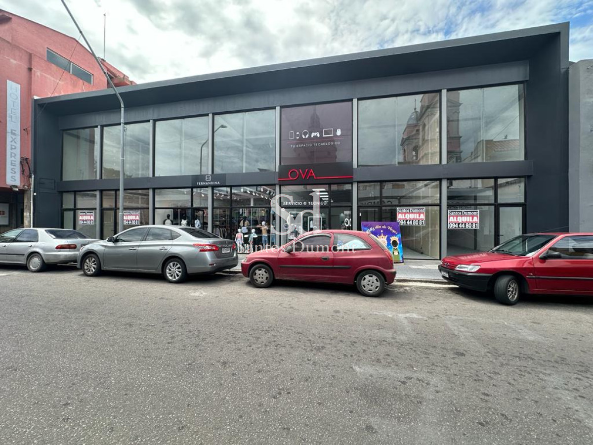 Local Comercial ID.25844 - LOCAL COMERCIAL EN ALQUILER - CENTRO DE MALDONADO