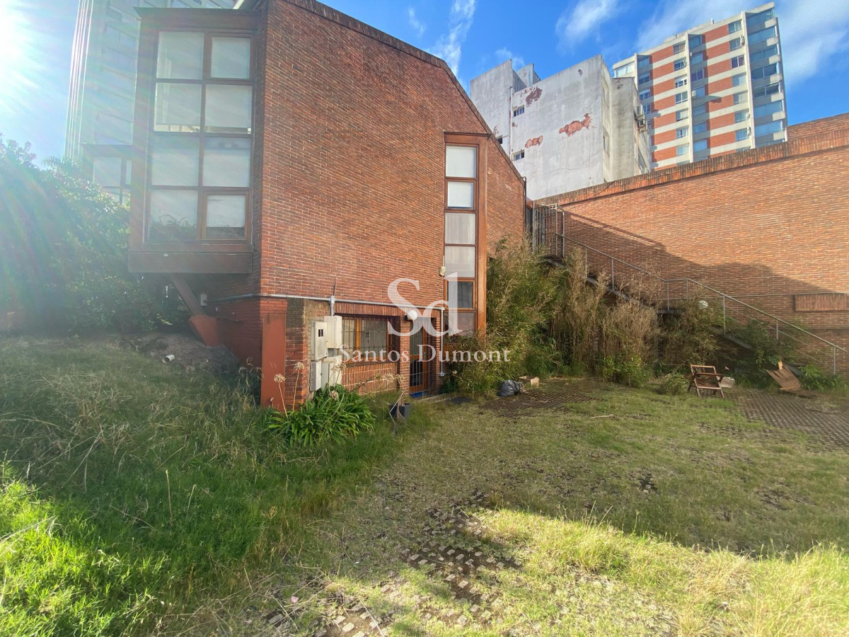 Local Comercial ID.23771 - Local en Punta del Este, Península
