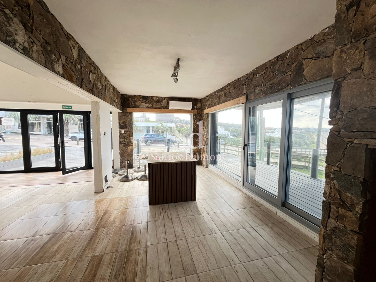 Local Comercial ID.24408 - VENTA - VISTA ESPECTACULAR