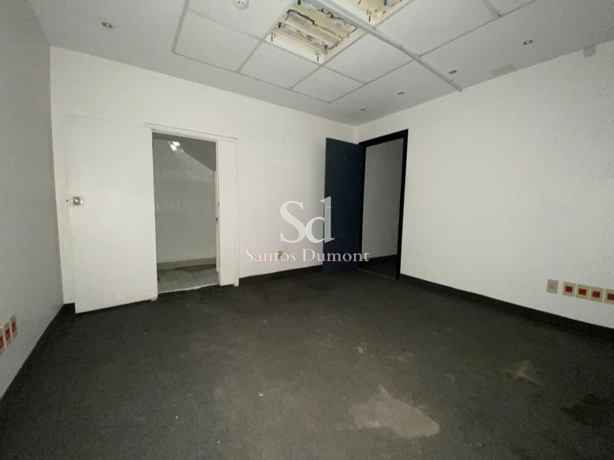Local Comercial ID.25181 - Local en Punta del Este, Península