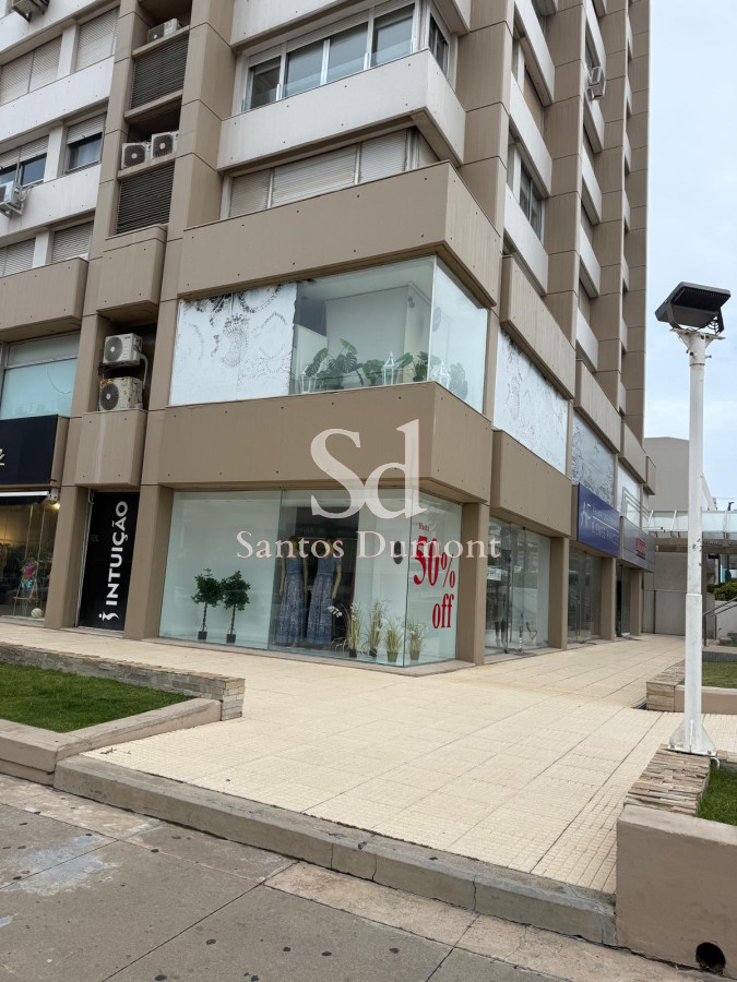 Local Comercial ID.10774 - Local en Punta del Este, Península