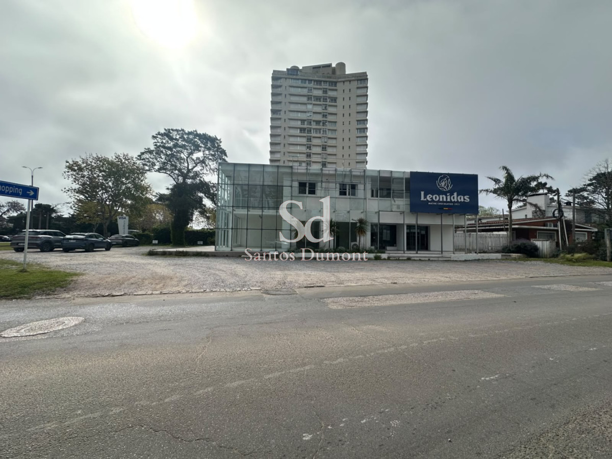 Local Comercial ID.25902 - EN VENTA - Con Excelente Renta, Locales en Punta del Este.