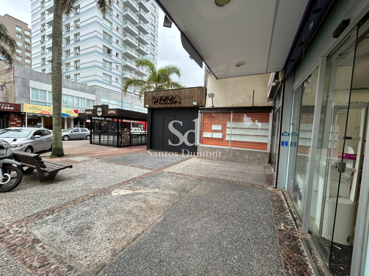 Local Comercial ID.25776 - Local en venta sobre Av. Gorlero