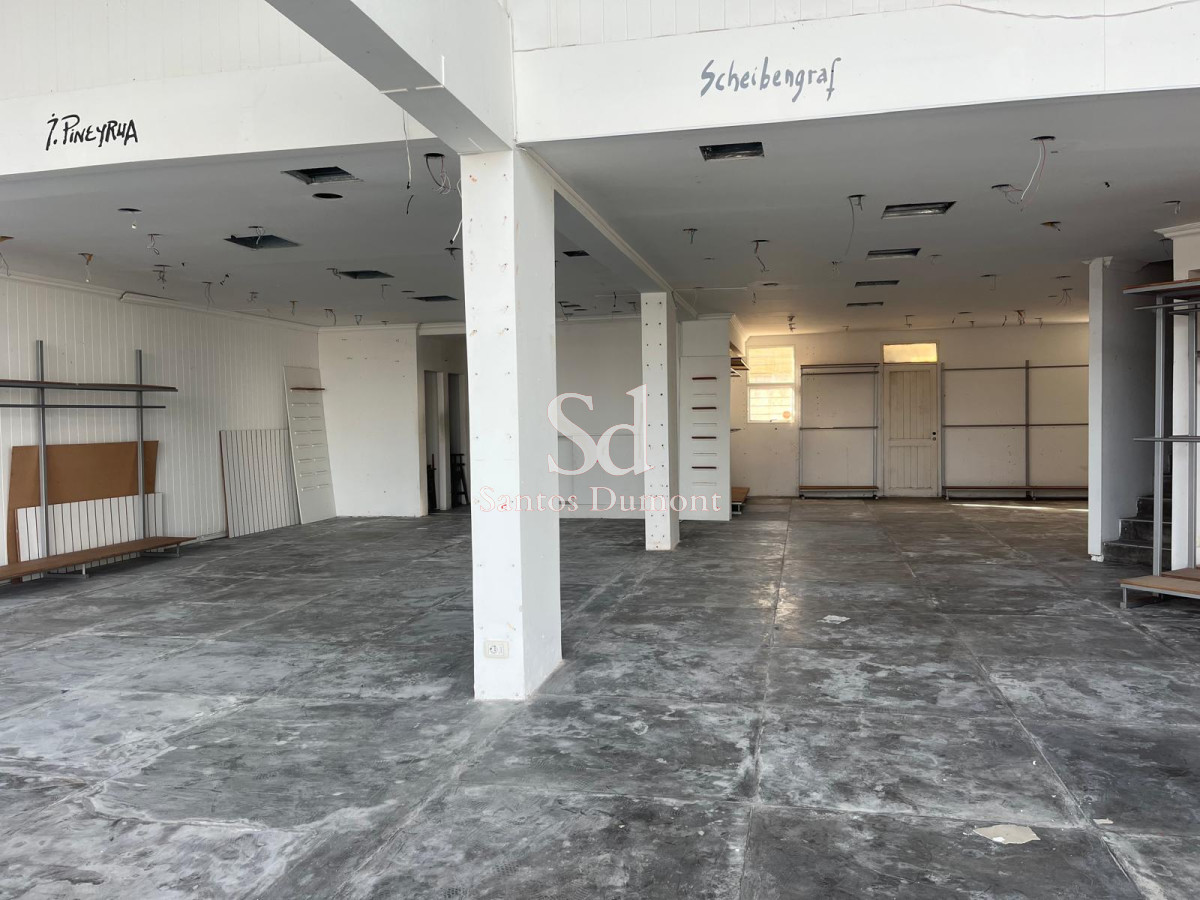 Local Comercial ID.13159 - Espectacular galería sobre ruta 10 - La Barra