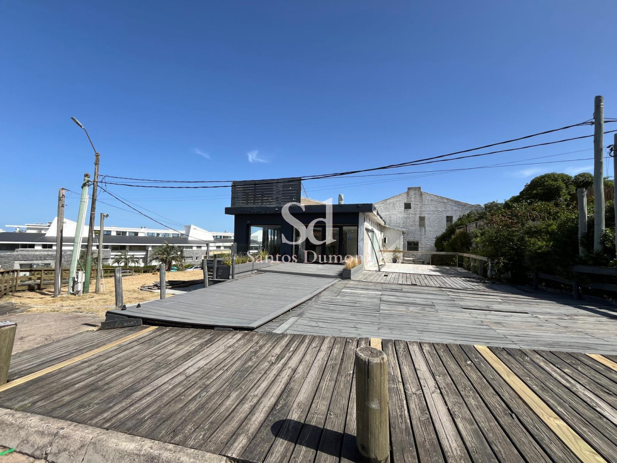 Local Comercial ID.24408 - VENTA - VISTA ESPECTACULAR