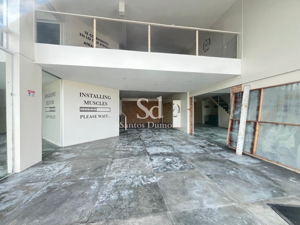 Local Comercial ID.13159 - Espectacular galería sobre ruta 10 - La Barra