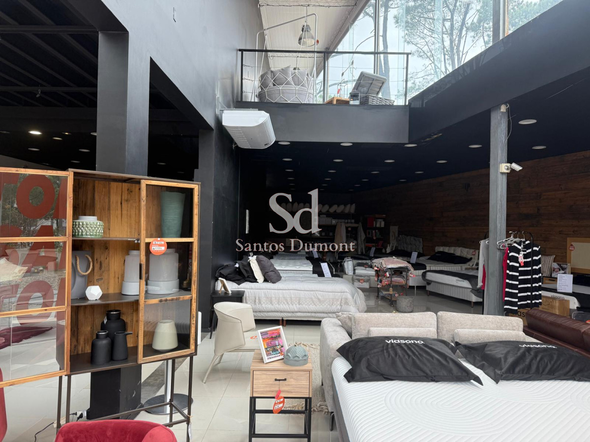 Local Comercial ID.25322 - Local en Punta del Este, Marly