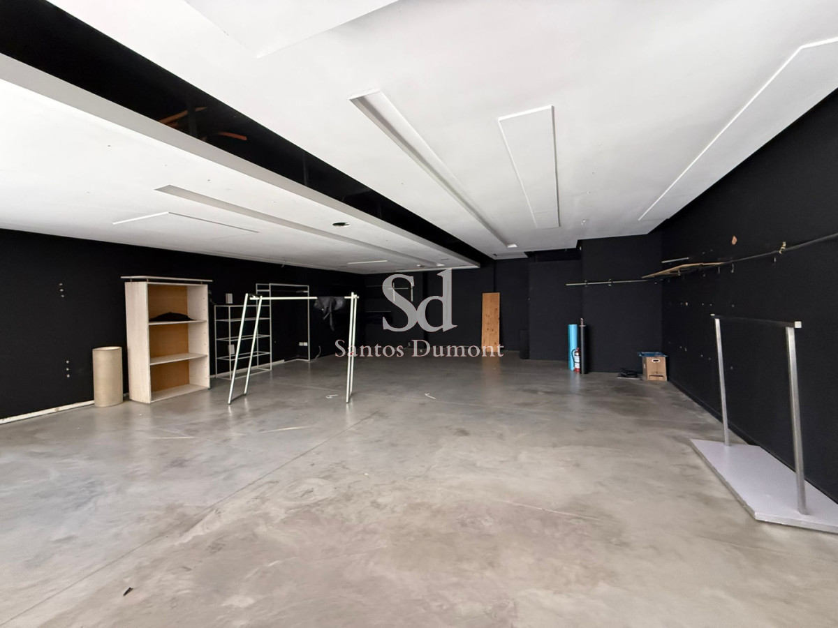 Local Comercial ID.25624 - Alquiler de Local en calle 20, Punta del Este