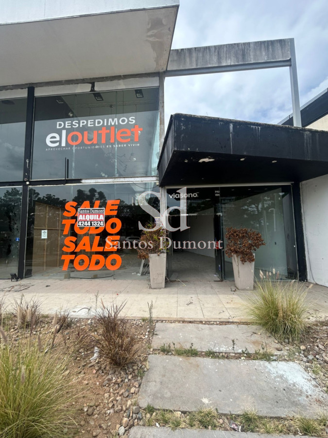 Local Comercial ID.25625 - Local en Av Italia, Punta del Este