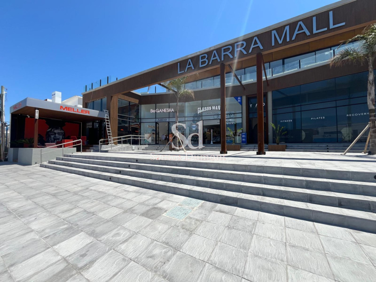 Local Comercial ID.13159 - Espectacular galería sobre ruta 10 - La Barra
