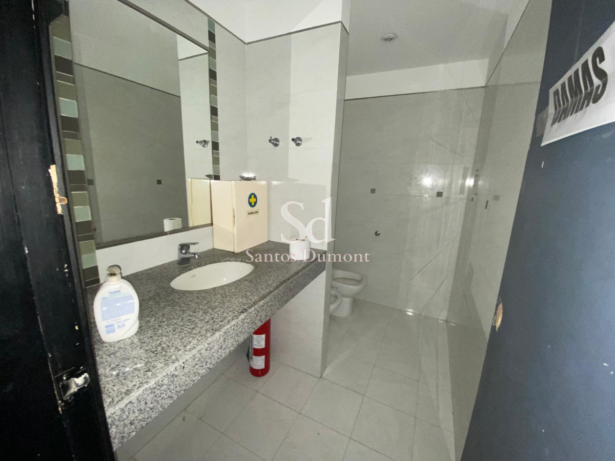Local Comercial ID.25181 - Local en Punta del Este, Península