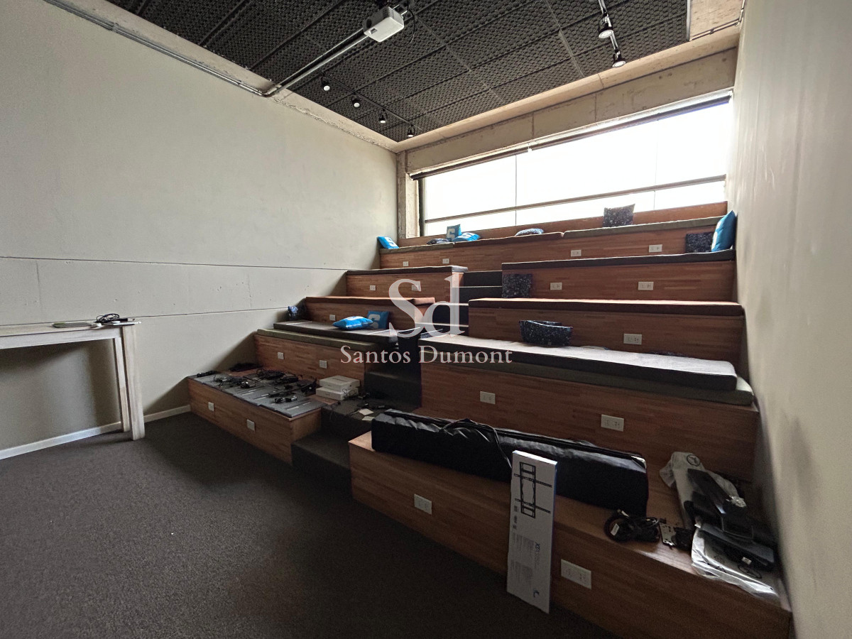 Local Comercial ID.25419 - AMPLIO LOCAL EN ZONA PUERTO, PENÍNSULA