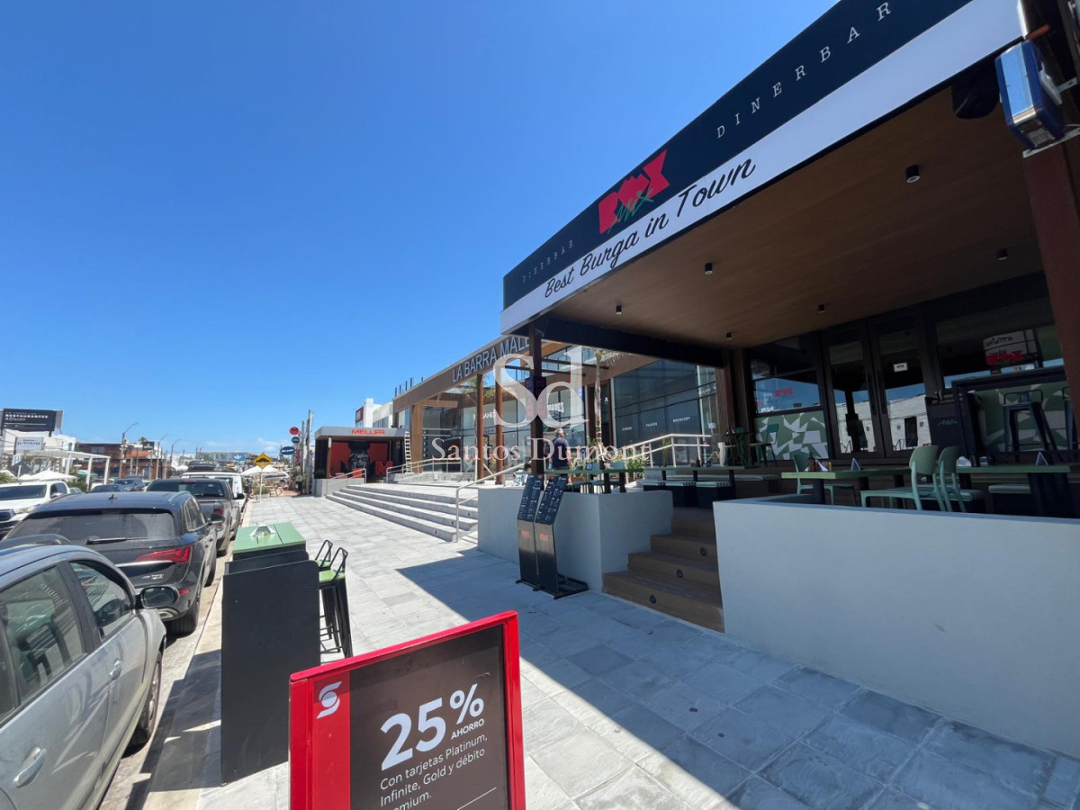 Local Comercial ID.13159 - Espectacular galería sobre ruta 10 - La Barra