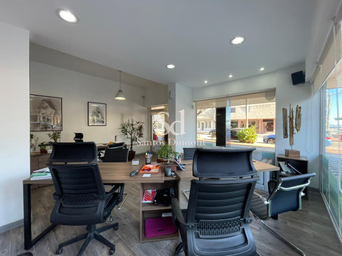 Local Comercial ID.25778 - Local en Alquiler Gorlero, Punta del Este