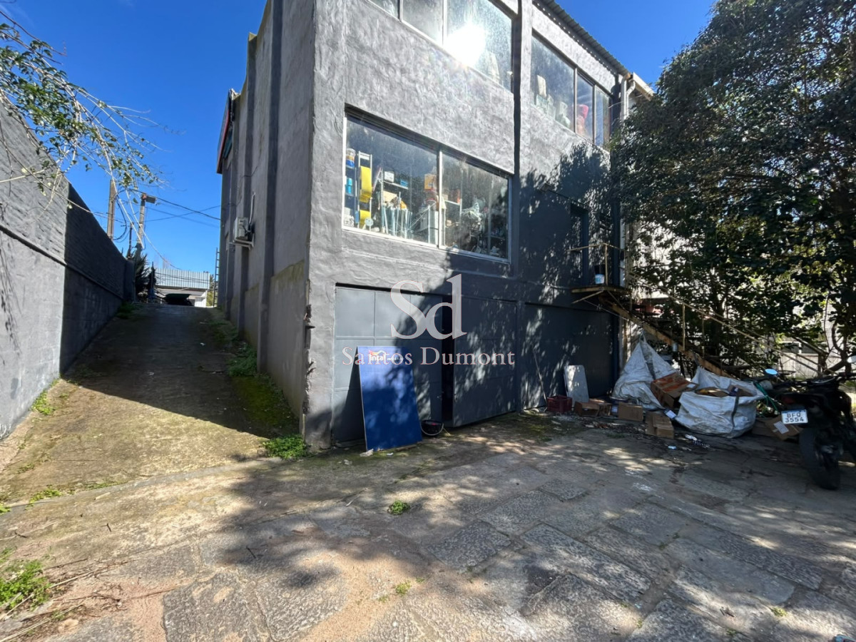 Local Comercial ID.25867 - LOCAL EN VENTA - Con Renta, sobre Av. Chiossi, Maldonado, Punta del Este