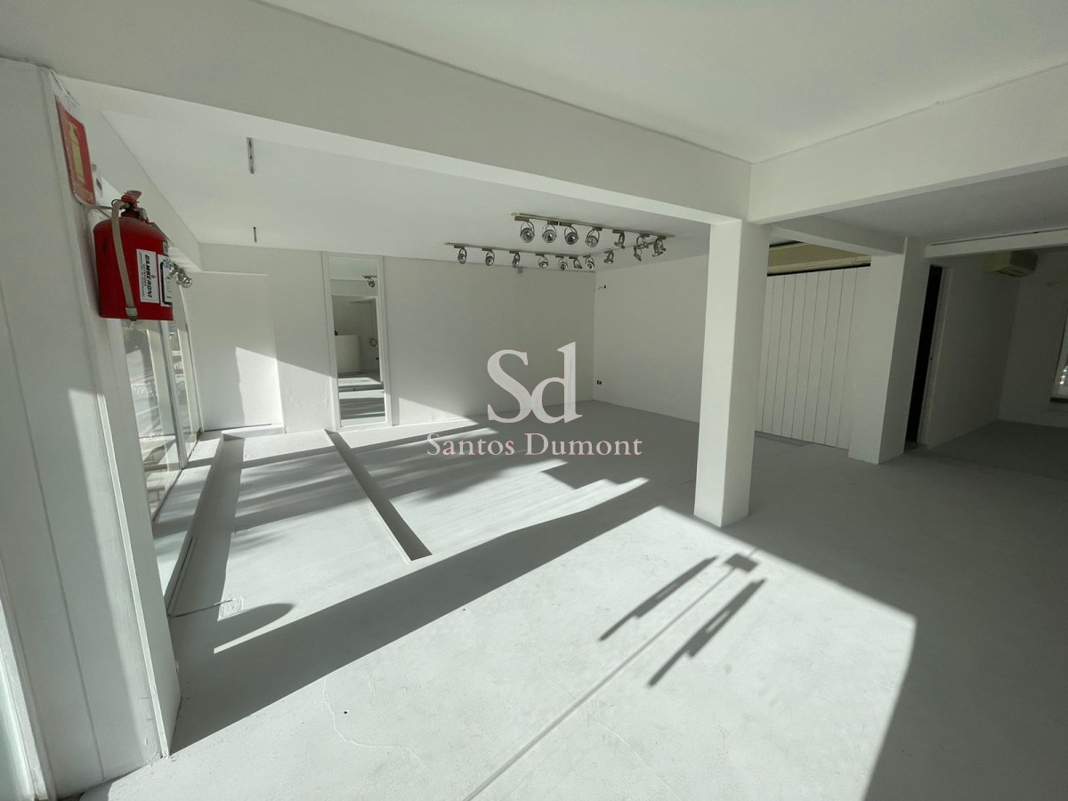Local Comercial ID.10907 - Local en Punta del Este, Península