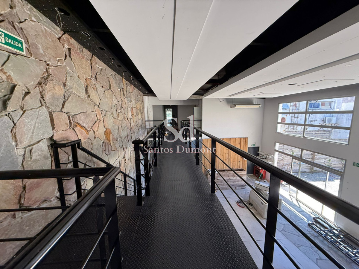 Local Comercial ID.25624 - Alquiler de Local en calle 20, Punta del Este