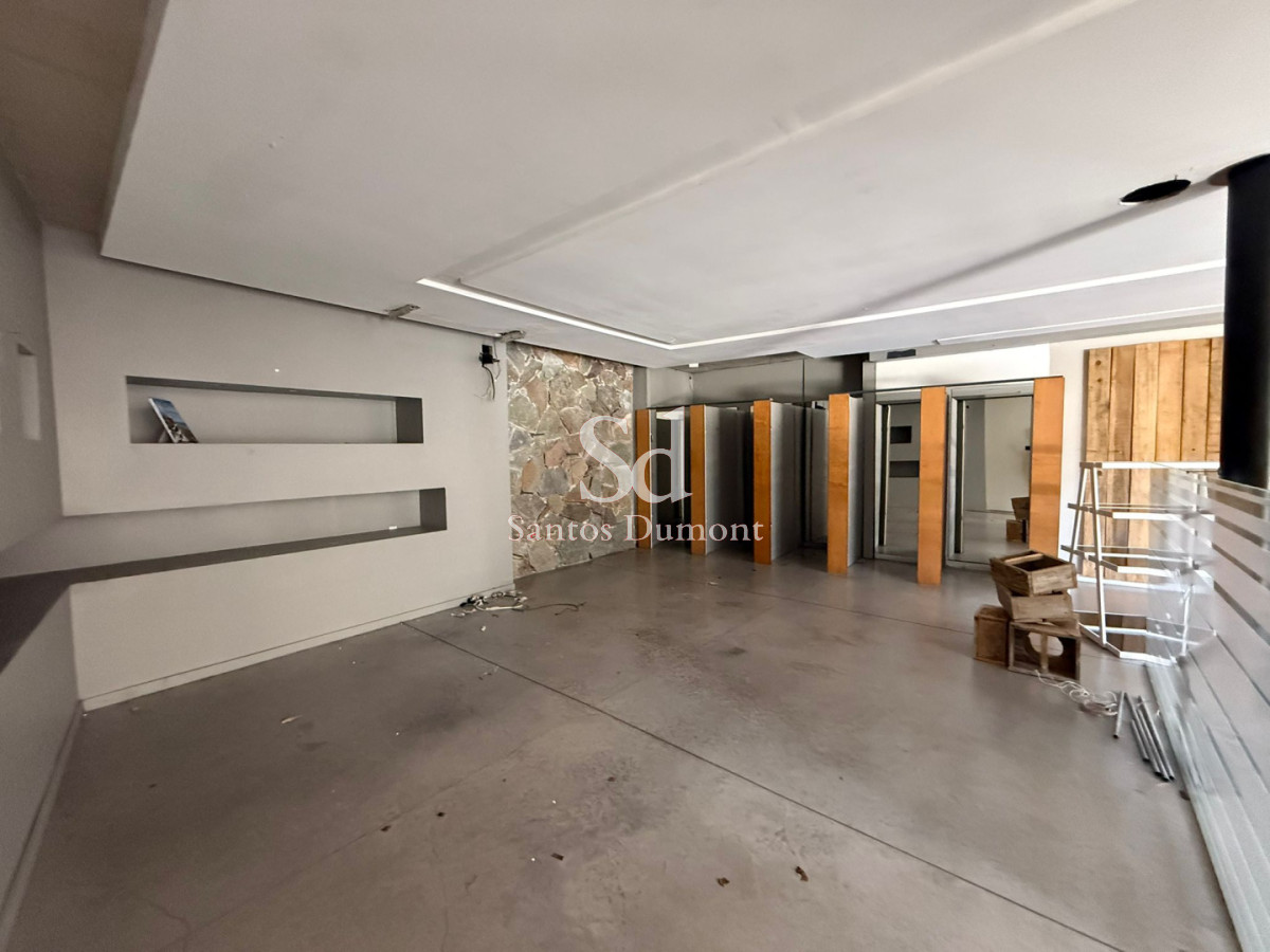 Local Comercial ID.25624 - Alquiler de Local en calle 20, Punta del Este