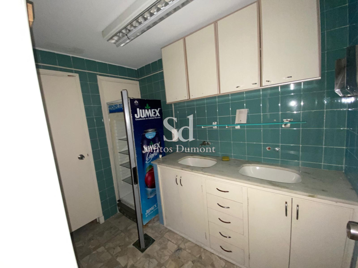 Local Comercial ID.25181 - Local en Punta del Este, Península