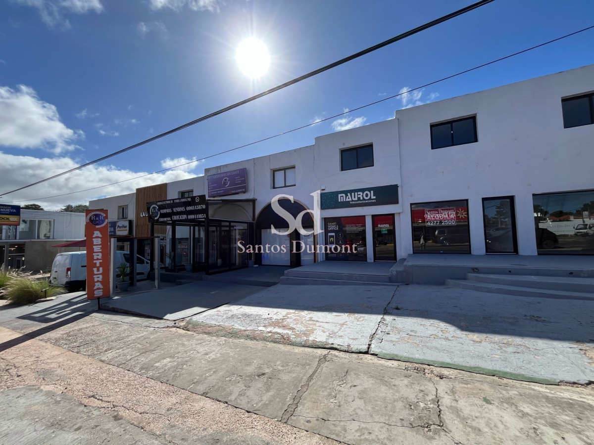 Local Comercial ID.24574 - ALQUILER - LOCALES EN LA BARRA