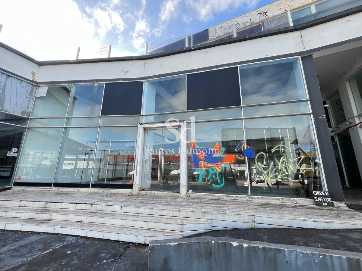 Local Comercial ID.13159 - Espectacular galería sobre ruta 10 - La Barra