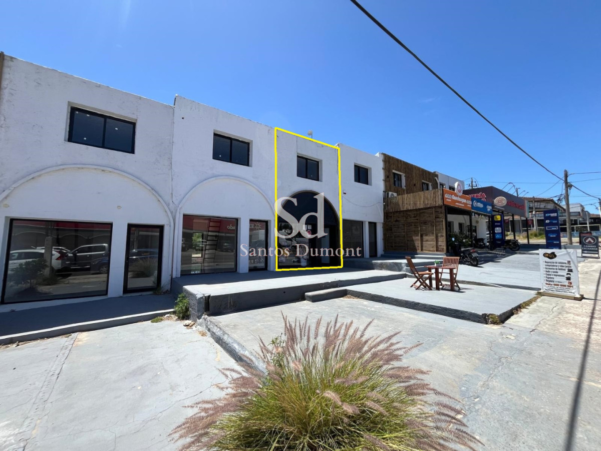 Local Comercial ID.24620 - LOCAL EN LA BARRA  - EXCELENTE UBICACION SOBRE RUTA 10