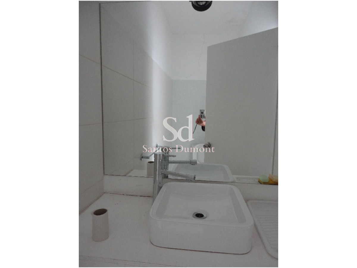 Local Comercial ID.10774 - Local en Punta del Este, Península