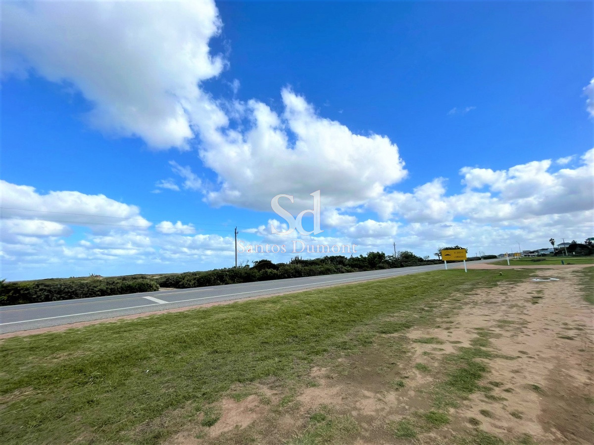 Terreno ID.12779 - Dos lotes, esquina, sobre ruta 10