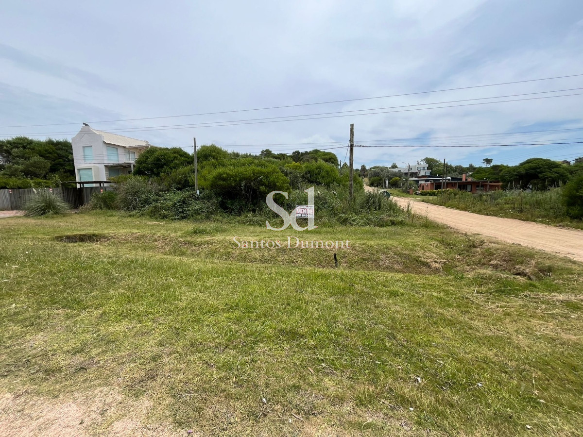 Terreno ID.13090 - Espectacular terreno, esquina, 600 mts2 - balneario Bs As