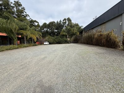 Venta Lote con construcciones Solanas