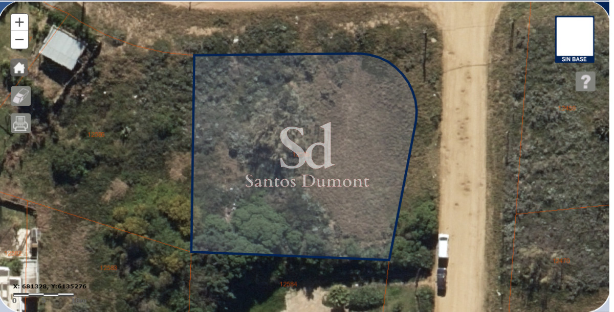  Tu Oasis a Pasos del Mar: Terreno de 1055 m²

Descubre la oportunidad de construir el hogar de tus sueños en un entorno natural privilegiado. Este amplio terreno de 1055 m², ubicado a tan solo 50 metros de la costa, te ofrece la posibilidad de disfrutar de la serenidad y belleza de Las Grutas, uno de los destinos más codiciados de Punta Ballena.

Imagina despertar cada mañana con el sonido de las olas y la brisa marina. Este terreno, rodeado de vegetación nativa y con acceso directo a la playa, es ideal para quienes buscan un estilo de vida tranquilo y en contacto con la naturaleza.

No dejes pasar esta oportunidad única. Consulta con nuestros asesores para obtener más información y dar el primer paso hacia tu nuevo hogar en el paraíso. ¡Tu futuro te espera!