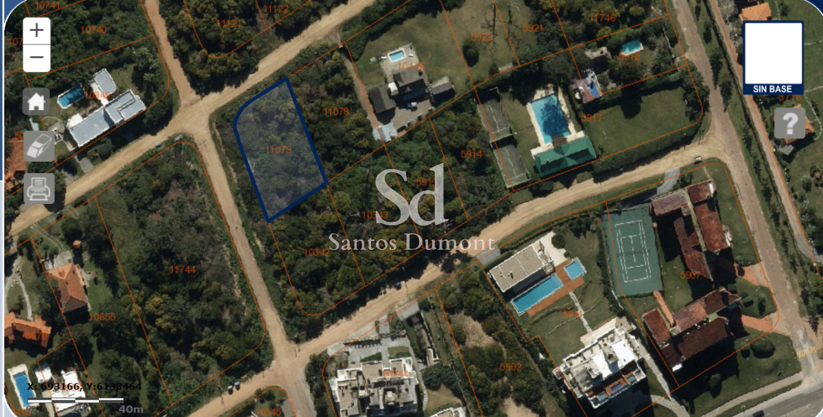  Oportunidad de Inversión en Rincón del Indio

Terreno excepcional de 5252 m², ubicado a solo 100 metros del mar en la codiciada zona de Rincón del Indio, Punta del Este. Este espacio ofrece un entorno natural privilegiado, ideal para proyecto de desarrollo inmobiliario.

No dejes pasar esta oportunidad única. Consulta con nuestros asesores para obtener más información y dar el primer paso hacia tu nuevo estilo de vida. ¡Tu refugio en la costa te espera!