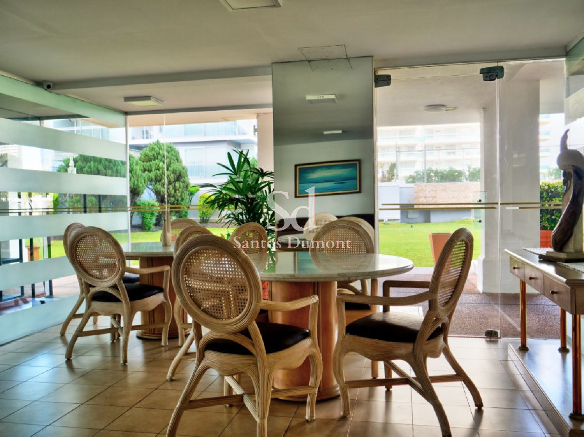 Apartamento ID.9395 - APARTAMENTO EN VENTA - Zona Chiverta - con vista al mar