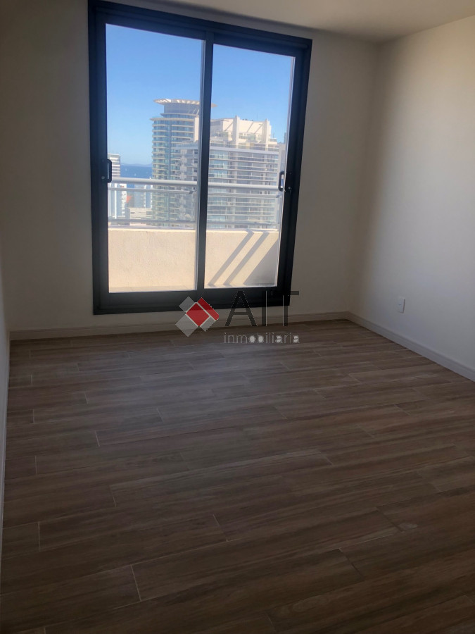 Apartamento ID.17176 - BRAVA, PISO ALTO A PASOS DEL MAR!!