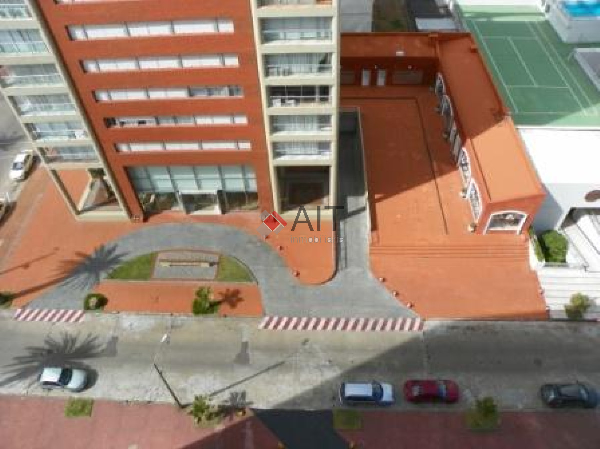 Apartamento ID.17234 - PISO ALTO A PASOS DEL PUERTO!!