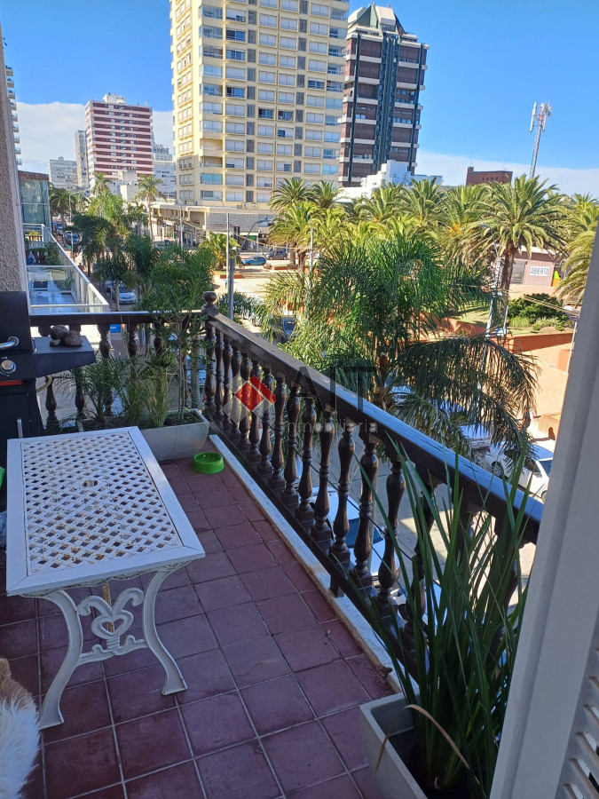 Apartamento ID.17209 - Apartamento 3 dormitorios frente a la plaza artesanos. Muy lindo. Excelente ubicacion!