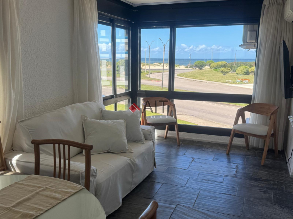 Apartamento ID.17287 - Frente al Mar 2 dormitorios y 2 baños, muy lindo!