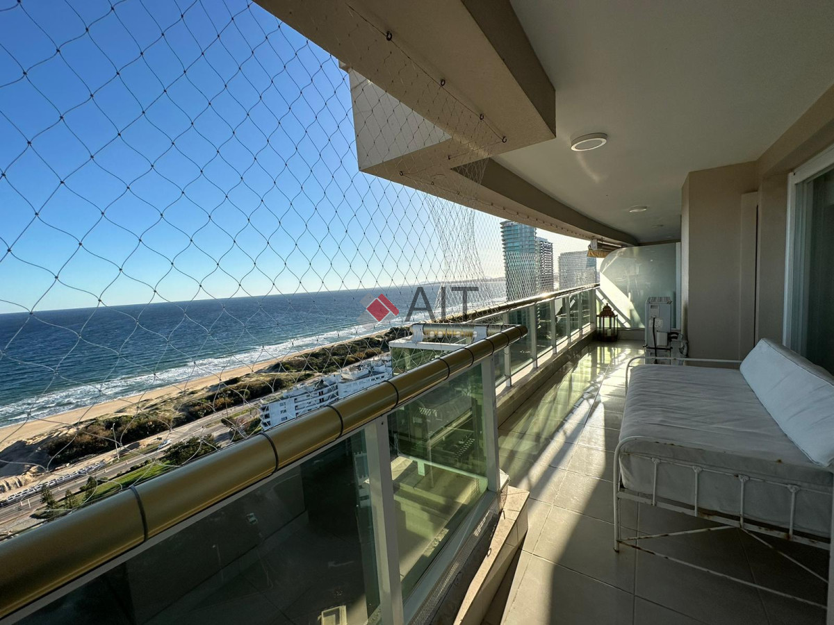 Apartamento ID.17133 - Apartamento de Categoría Superior Frente al Mar 