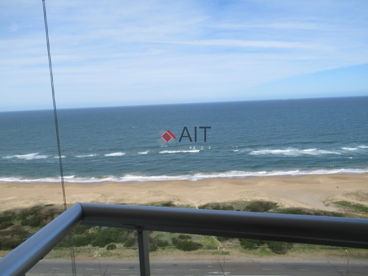 Apartamento ID.6363 - Departamento de primer categoria frente al mar, 3 dormitorio y servicio. Consulte!
