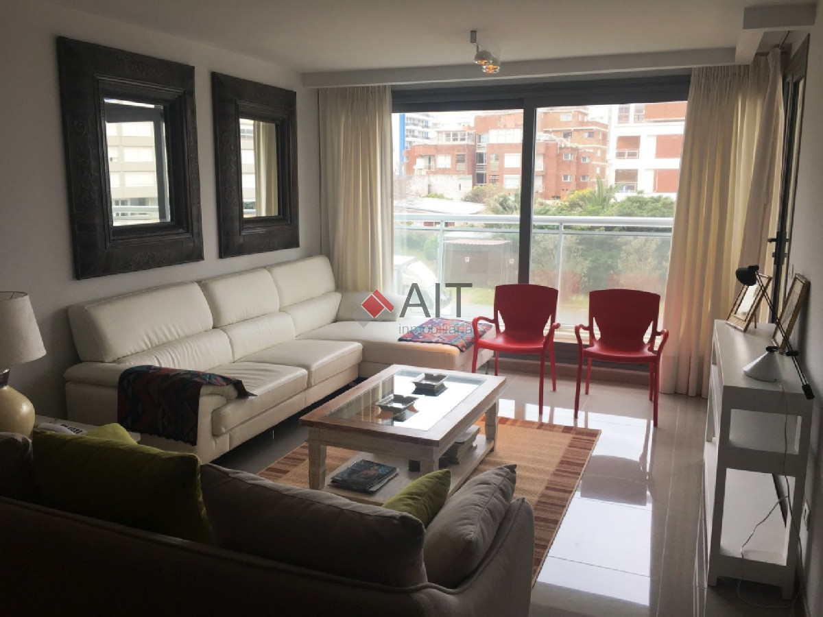 Apartamento ID.4004 - Apartamento 2 dormitorios muy bien puesto en Torre con excelentes servicios.